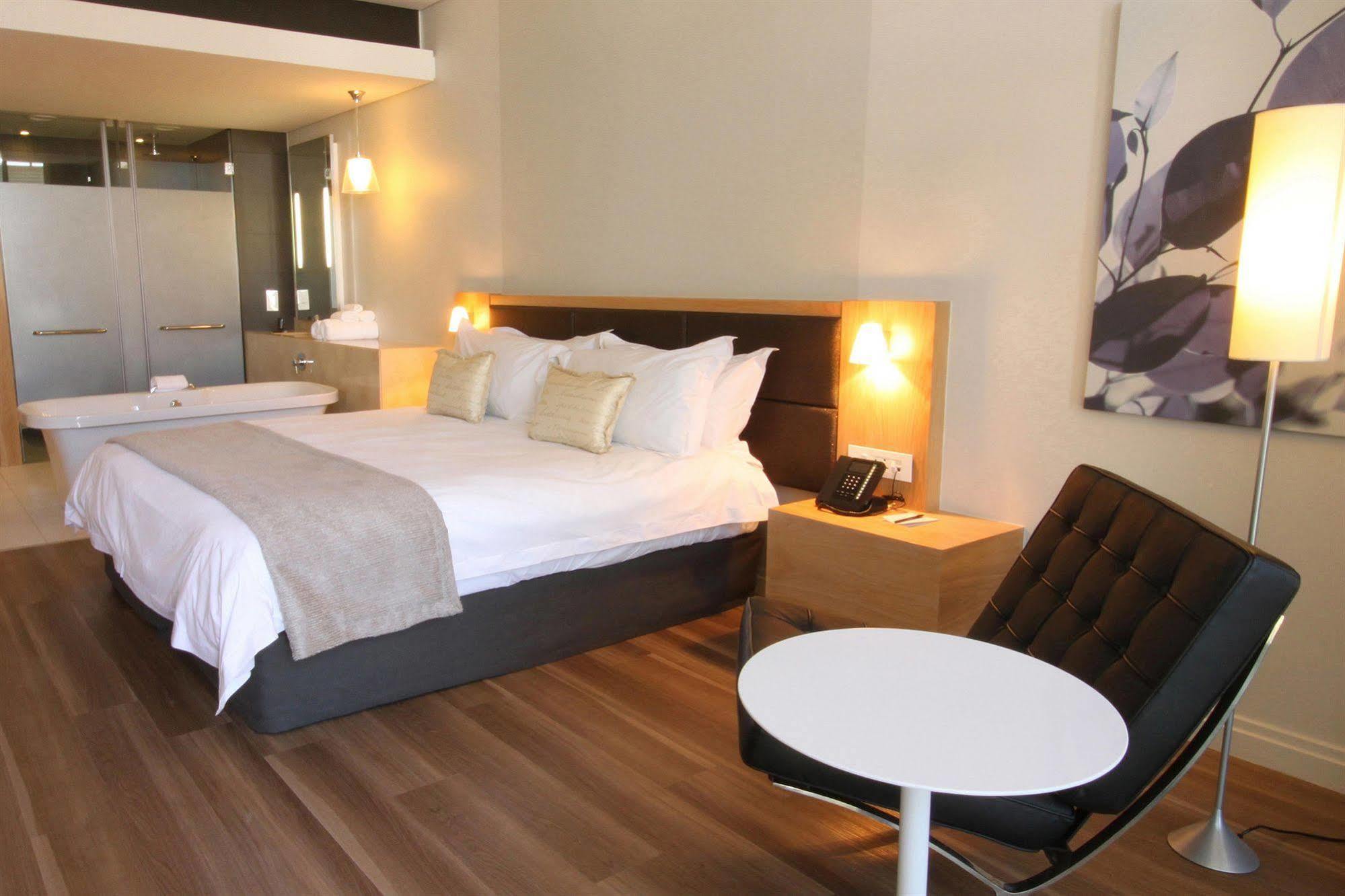 Aha Gateway Hotel Umhlanga Durban Exterior foto